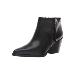 Sam Edelman Walden Leather Bootie - Black, 7